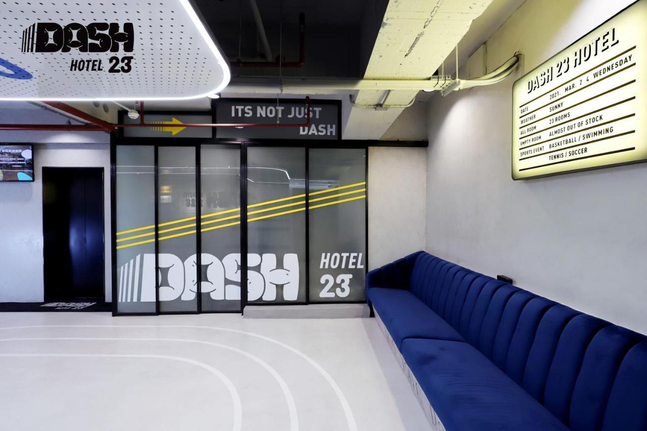 Dash 23 Hotel Tainan Exterior photo